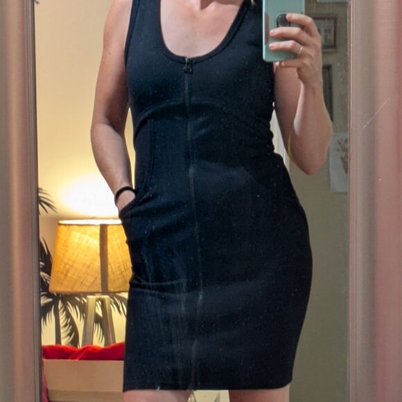 LBD w/ full front zipper and pockets - Picture 1 of 9